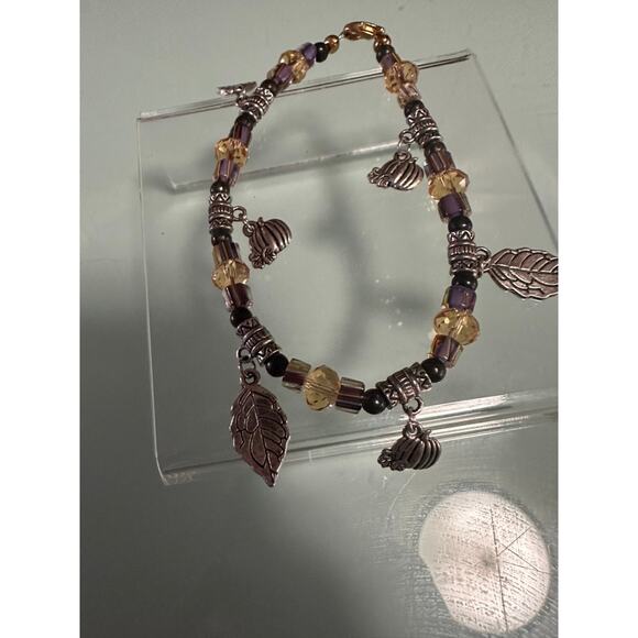 Handcrafted Autumn Harvest Charm Bracelet: Pumpkin & Leaf Dangle - Picture 7 of 7
